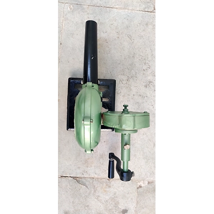 Hand Crank Blacksmithing Forge Blower, Cast Aluminum Manual Mini Blower no 18-1