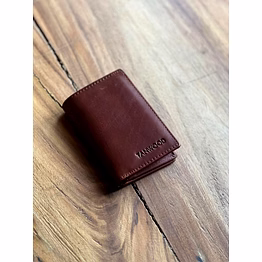 classic brown leather bi-fold wallet
