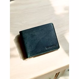 minimalist leather wallet