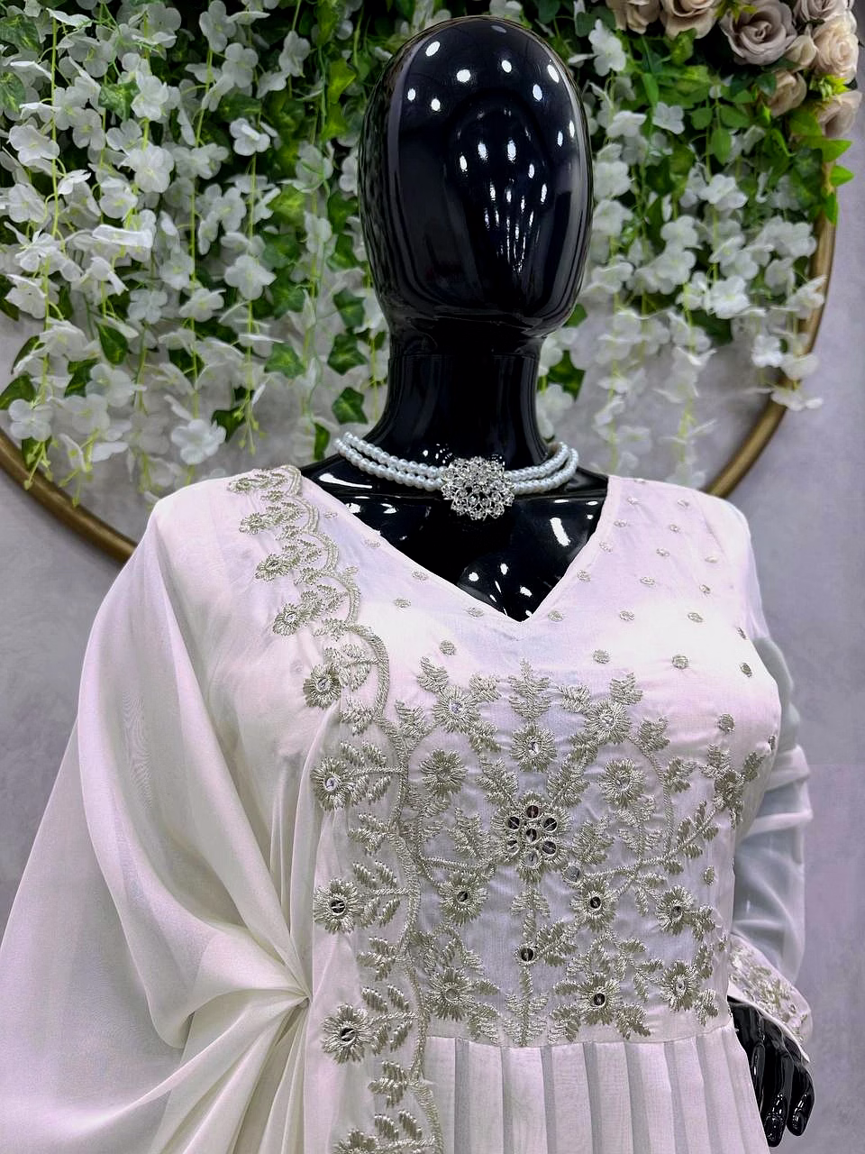 Designer Tissu Organza Silk Suit with Thread & Sequence Work, Includes Dupatta & Pant image 3