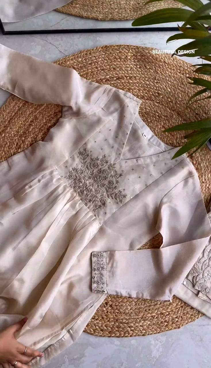 Designer Tissu Organza Silk Suit with Thread & Sequence Work, Includes Dupatta & Pant image 5