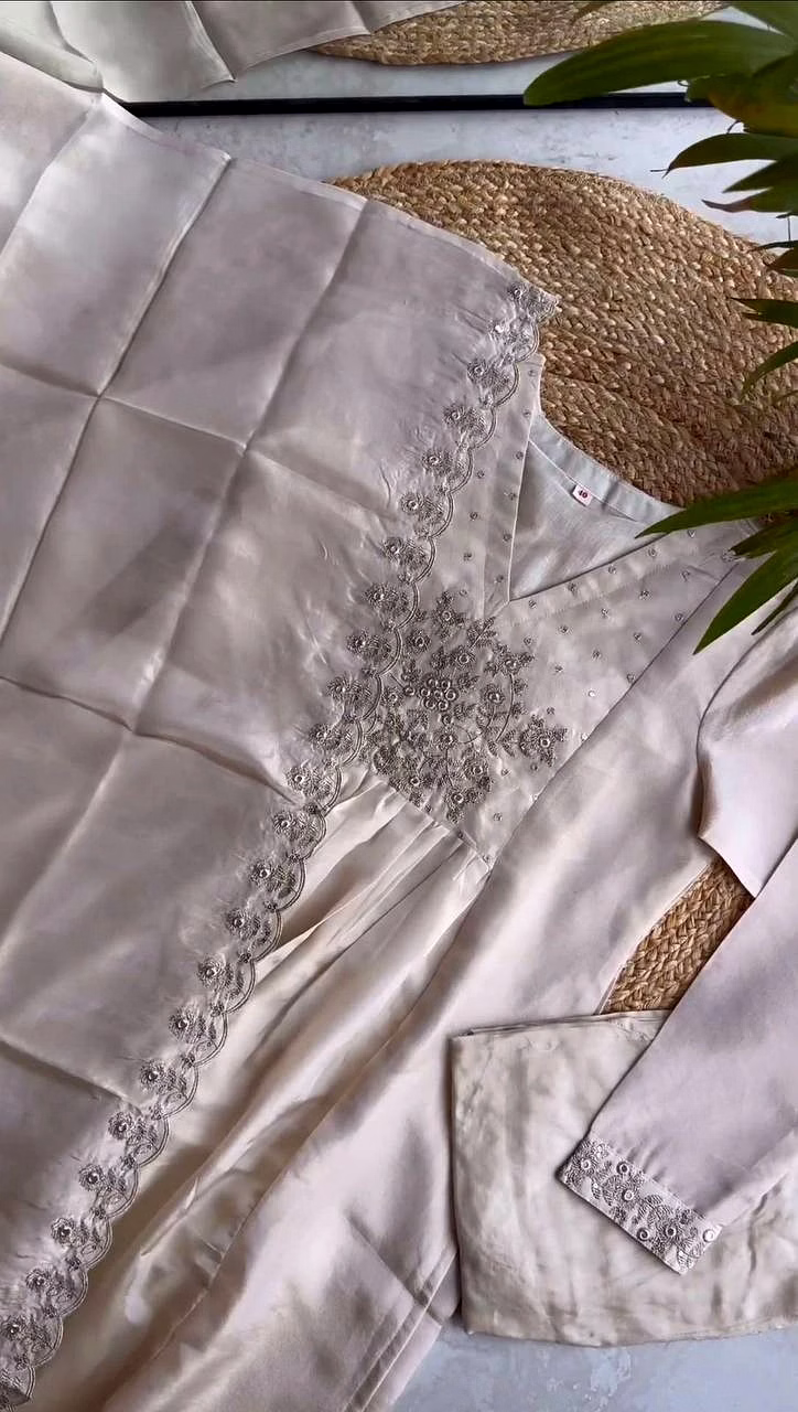 Designer Tissu Organza Silk Suit with Thread & Sequence Work, Includes Dupatta & Pant image 6