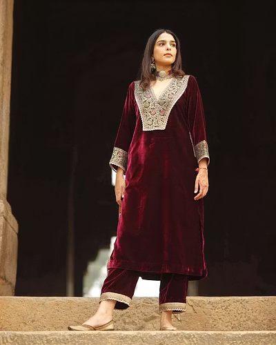 Velvet Suit with Jacquard Lace Work, 0.750 KG, M(38)-XL(42), Side Pocket, Velvet Pent, Lace Work, Full Stiched, Elastic (up to 42)-RKD1391-Wine-XL