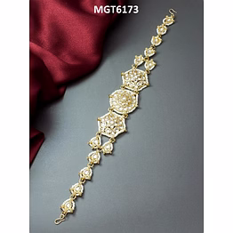 ynf fancy premium kundan pearl matha patti - gold plated, alloy, white, ethnic casual