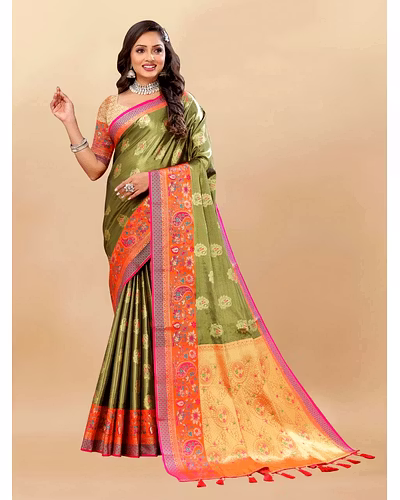 Soft Kanjivaram Silk Saree with Rich Zari Weaving and Tassel-Embellished Pallu-Green-2