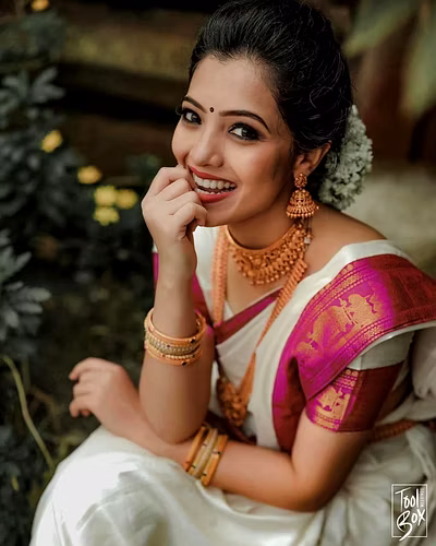 Soft Lichi Silk Saree with Heavy Jaquard Border &amp; Rich Pallu - Trendy &amp; Light Weight-White-2