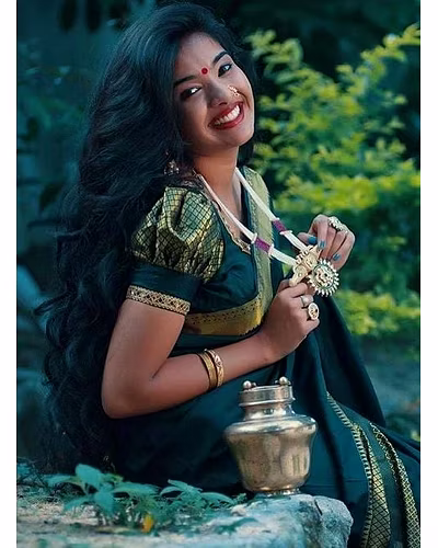 Trendy Soft Lichi Silk Saree with Golden Jari, Grand Pallu &amp; Jaquard Blouse Piece-Green-1