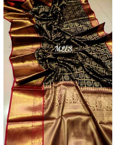 Kanchipuram Handloom Silk Saree with Rich Zari Pallu Border and Figure Design-PCFkanan-Black