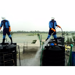 professional water storage tank cleaning and sanitization service