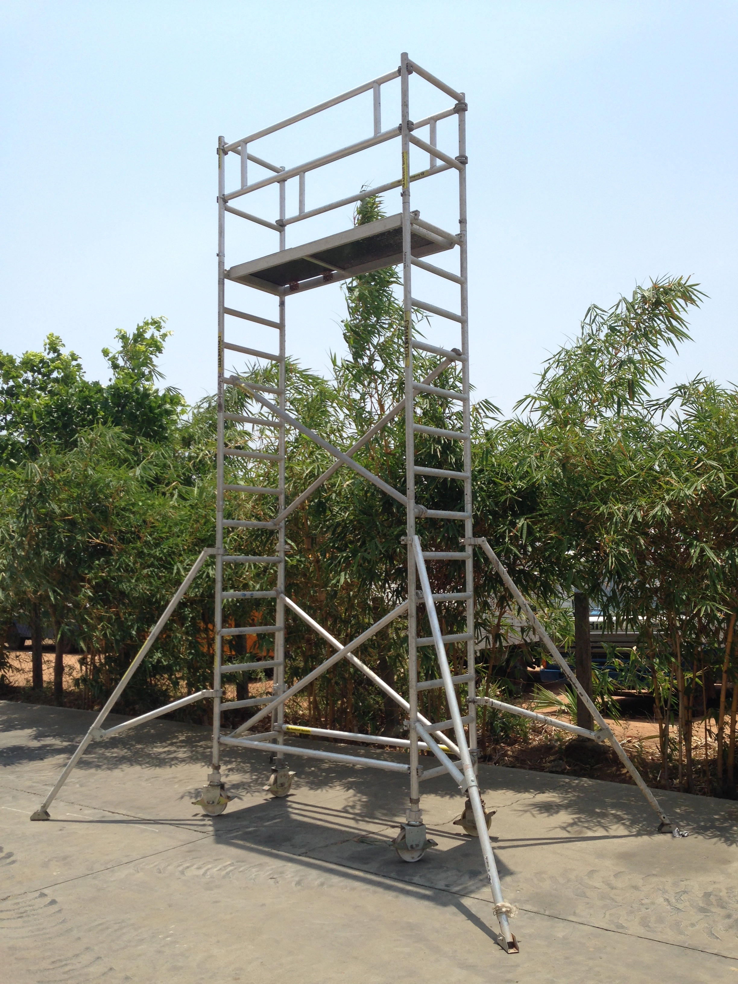 Mobile Scaffold Tower-12624574