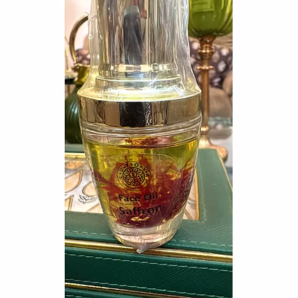 Discover Radiance with Luxova Saffron Face Oil-3