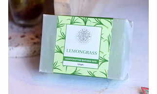 LUXOVA Lemongrass soap