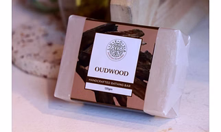 LUXOVA Oudwood soap