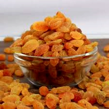 Premium Raisins-12661597