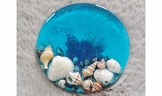 Resin paper weight