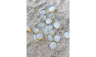 Opal tumble stone