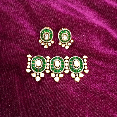 generic sterling silver pendant with matching ear tops