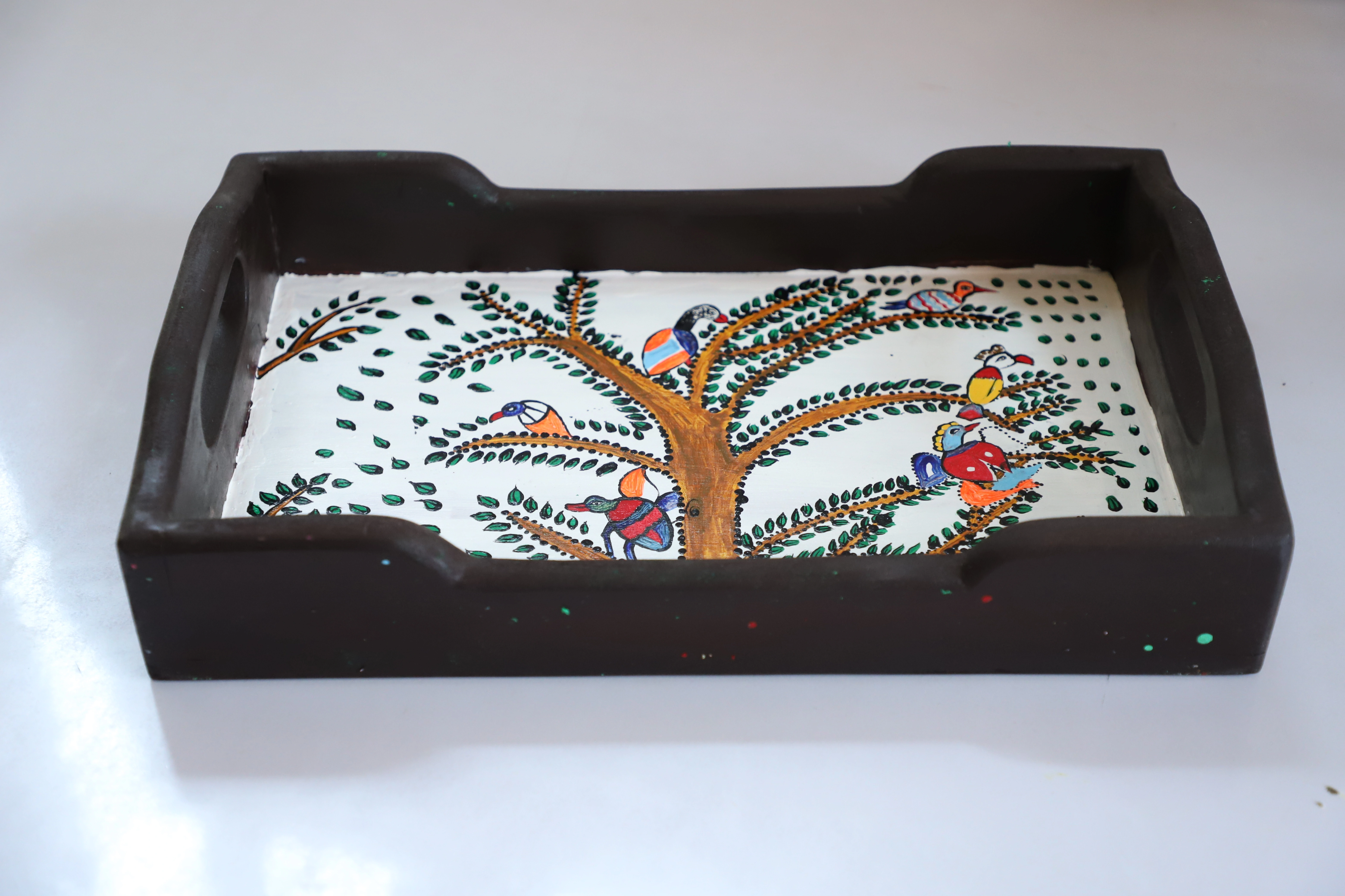 Hand-Painted Wooden Tray – Artisan Crafted Beauty-1