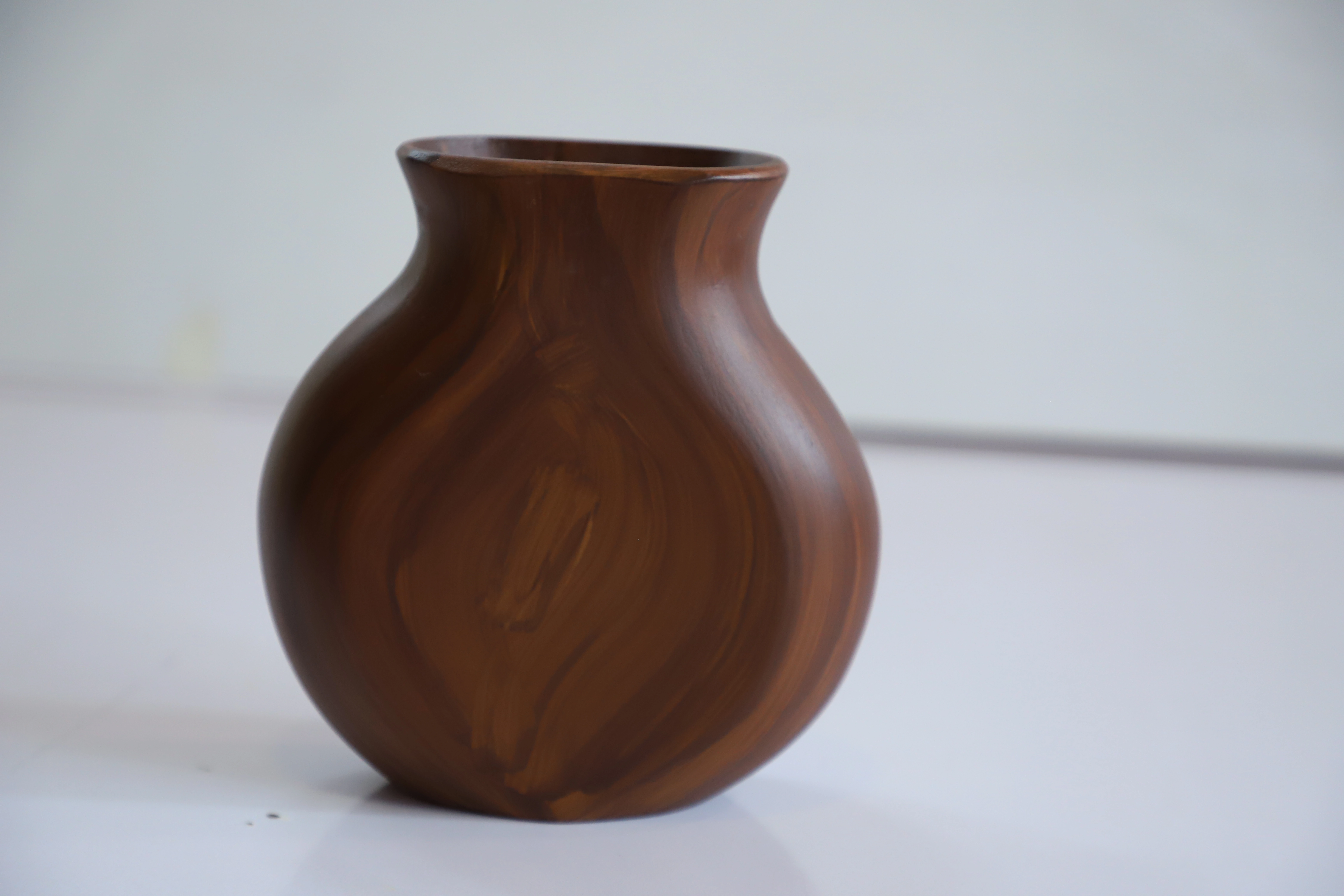 Timber Grace: Handcrafted Wooden Vase with Rustic Elegance-1