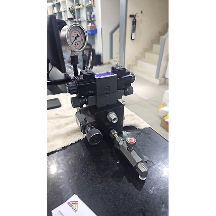 Hydraulic valves and pumps-12646721