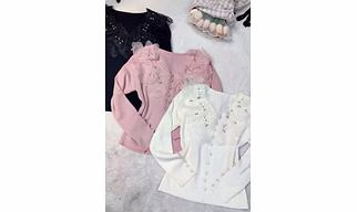 Knitted Top Full Sleeve with Neck Lace Design