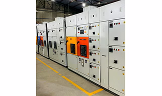 Low Voltage Switchboard IEC 61439 LV Switchgear Panel With SCADA Monitoring, Fixed & Drawout Configuration, 690V AC System Control Panel