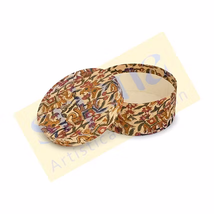 Fabric-Covered Round Boxes-1