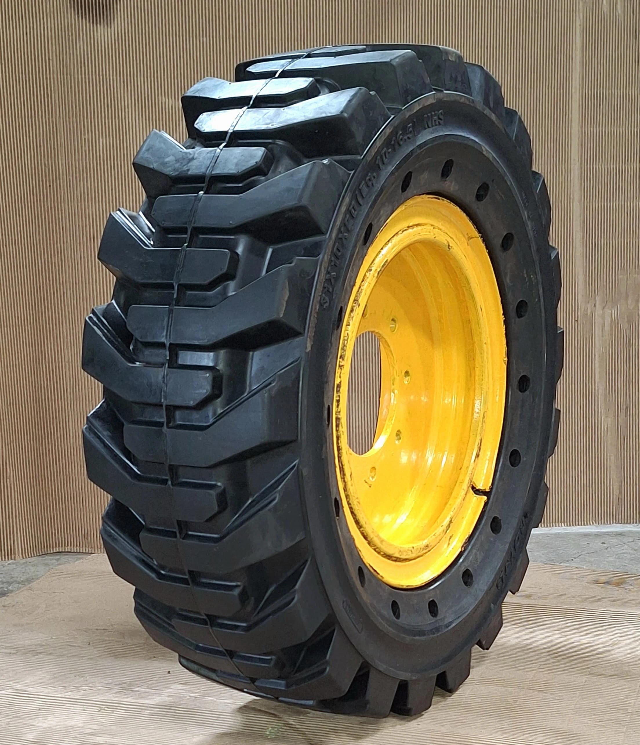 ROYAL SOLID SKID-STEER TYRES-3