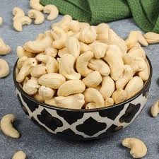 CASHEW NUTS-12654547