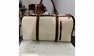 Customizable Luxury Travel Bag: Style, Function, and Personalization in One
