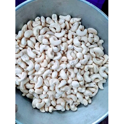 White Wholes 320 cashew nuts-1