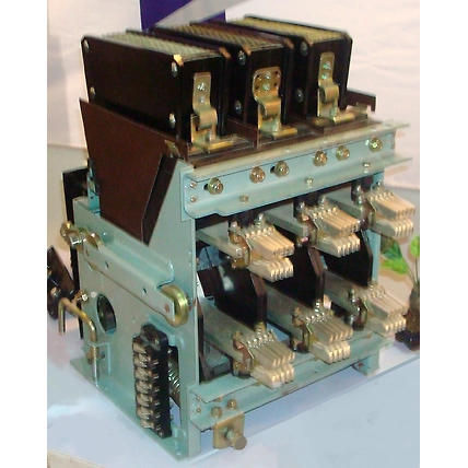 Complete 1-phase pole assembly for air circuit breaker for current rating 630A to 3200A-1