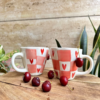 cute red heart cups with tray