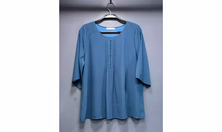Elegant Ladies Top - Versatile Style and Comfort