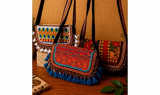 File clutch purse