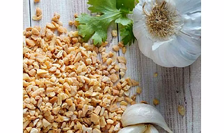 DEHYDRATED GARLIC CHOPPED
