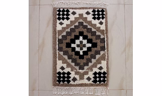 Embossed Hand-knotted Wollen Carpet