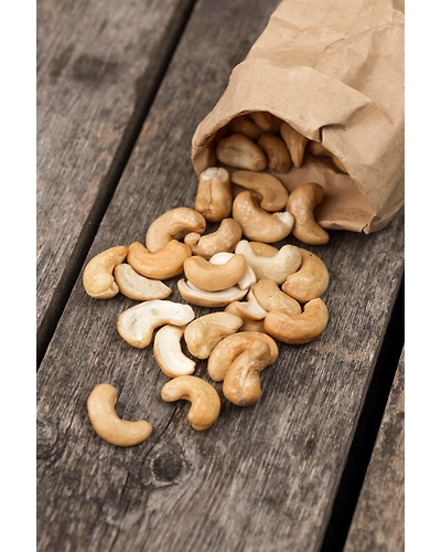 Premium Cashew Nuts for Export – Crunchy, Creamy &amp; Nutrient-Rich-1