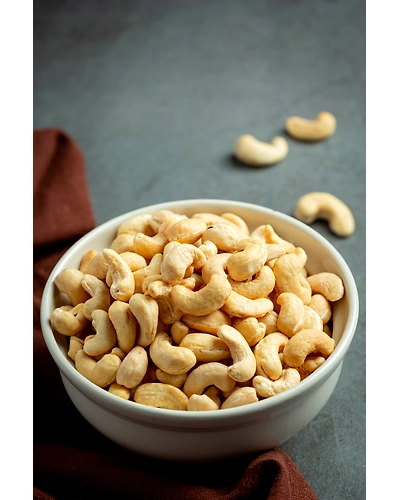 Premium Cashew Nuts for Export – Crunchy, Creamy &amp; Nutrient-Rich-2