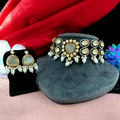 Antique Kundan Choker Sets