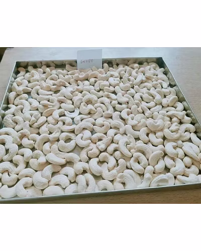 W180 CASHEW NUTS-12699347