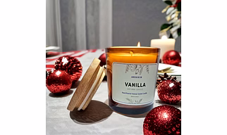 Glass Jar Scented Candle | Vanilla | Wooden Lid | Holiday | Aromatherapy