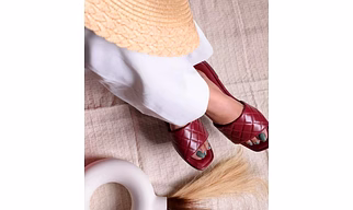 A Criss & A Cross – Women Slides (Maroon)