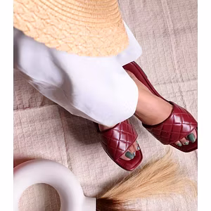 A Criss & A Cross – Women Slides (Maroon)