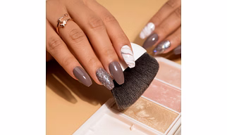 Marble and Foil Art Holographic Press-On Nails Set