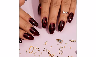 Glittery Bride Artificial Nails Set