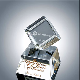 classic crystal cube with crystal base 5.7
