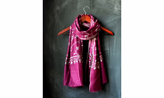 Magenta Pure Pashmina Stole with Sozni Embroidery