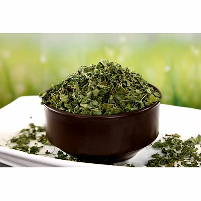 premium alfalfa powder