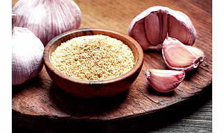 Premium Indian Garlic Flakes and Powder - Culinary Use